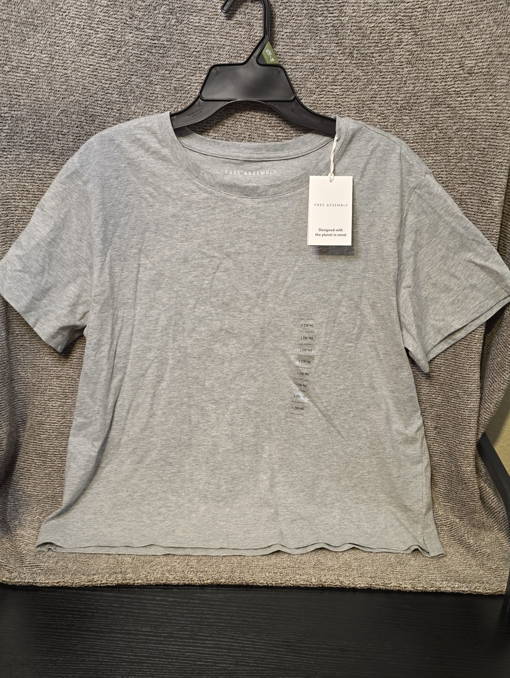 Free Assembly Women’s Lightweight Grey Short Sleeve Tee